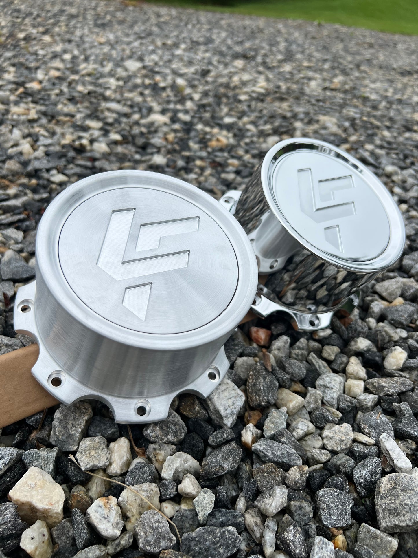 Floating Center Caps