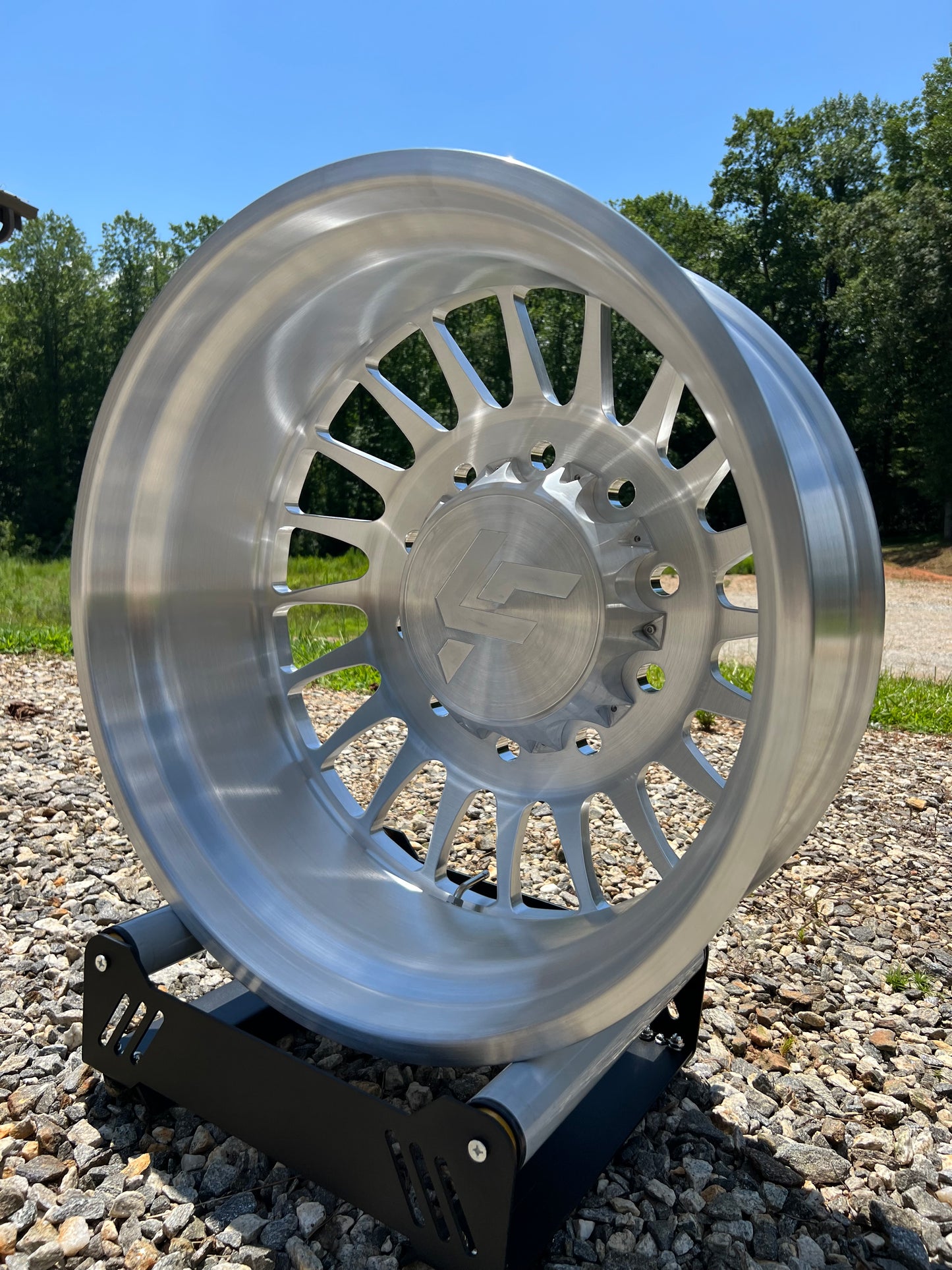 SHUTTER (DUALLY)