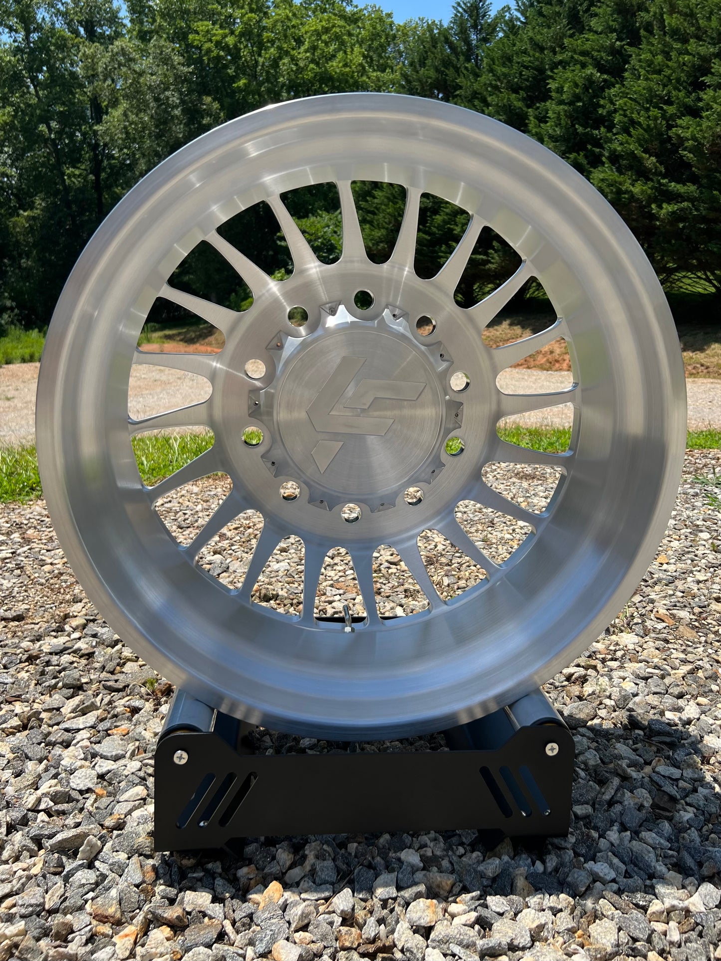 SHUTTER (DUALLY)